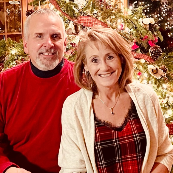 Meet your Posher, Lori - Picture 3 of 3